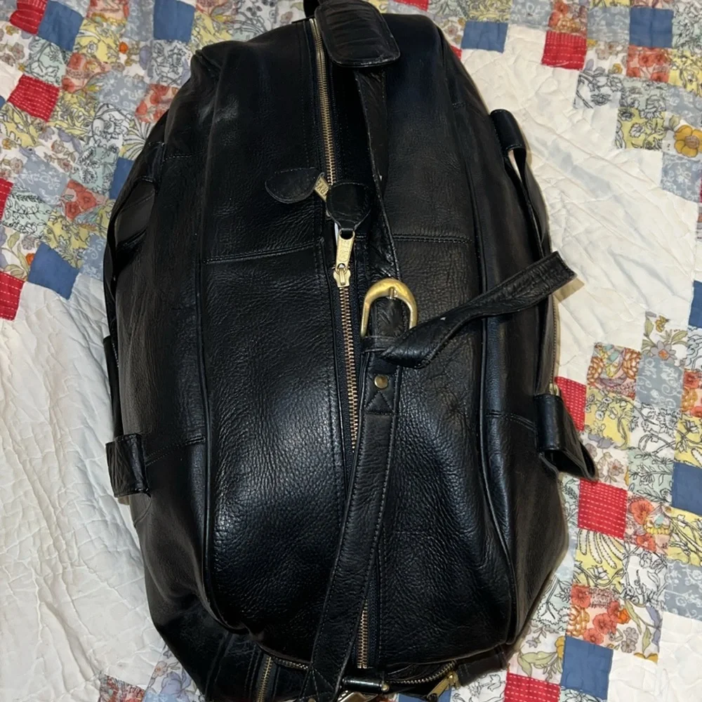 Vintage Frye black leather duffle bag